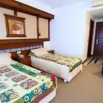 Goezen Hotel *